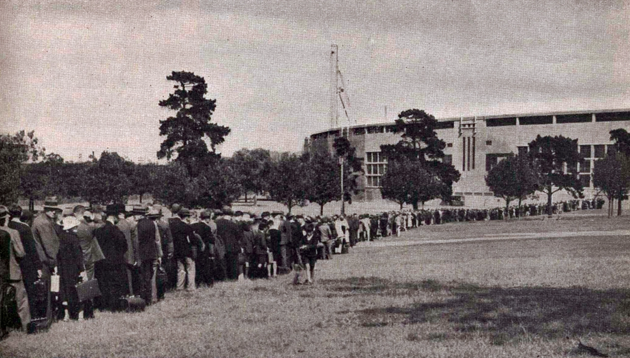 A queue leading into the MCC Members' Reserve at the MCG in 1937 A queue leading into the MCC Members' Reserve at the MCG in 1937